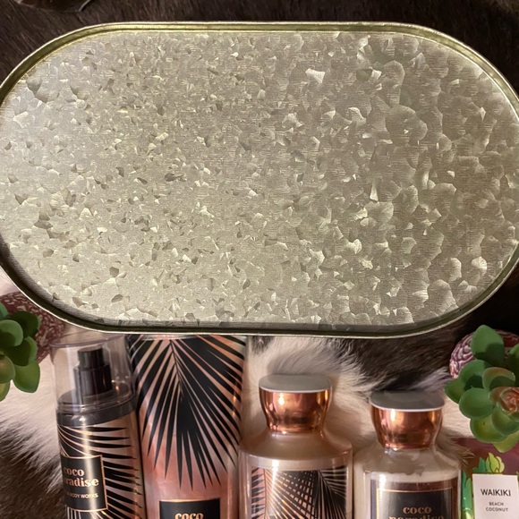 B&BW  “Coco Paradise” & “Waikiki Beach Coconut” Body Wash, Lotion & Fragrance - Picture 5 of 5